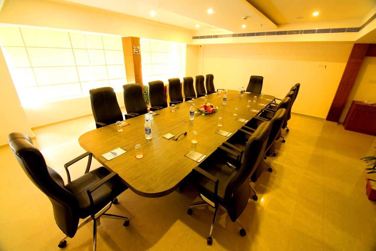 Hotel Hillway Park Kollam Dış mekan fotoğraf